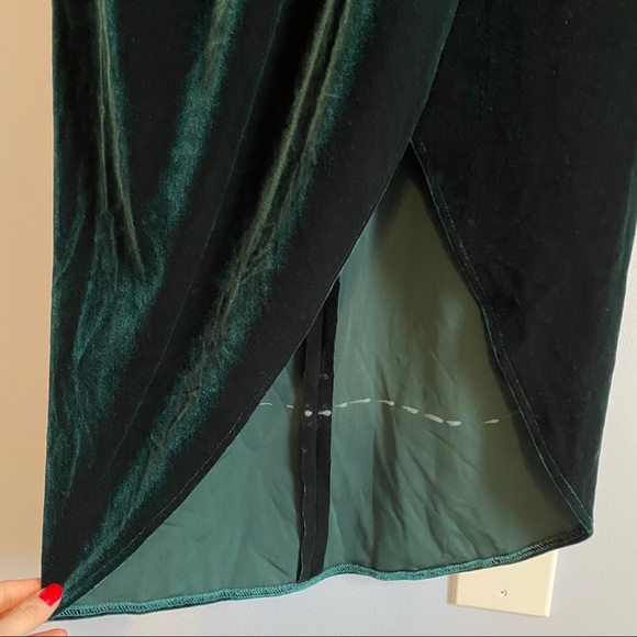 BHLDN Emerald Green Full Length Velvet Gown - Size 2 - Picture 8 of 12
